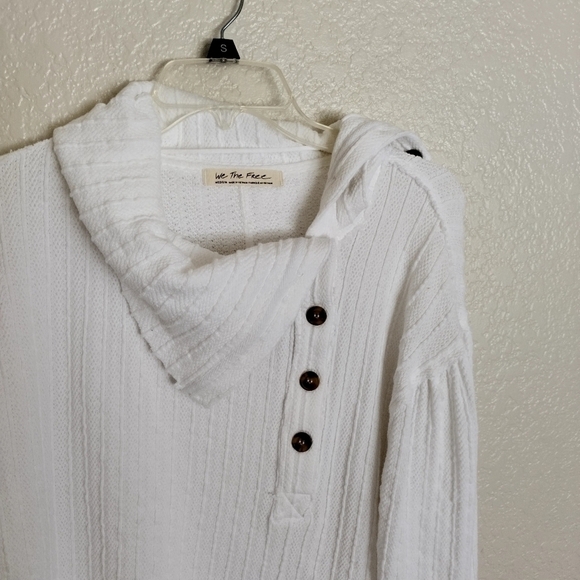 Free People We The Free Henley Cowl Neck Asymmetrical buttoned Pullover sz M - Picture 2 of 6